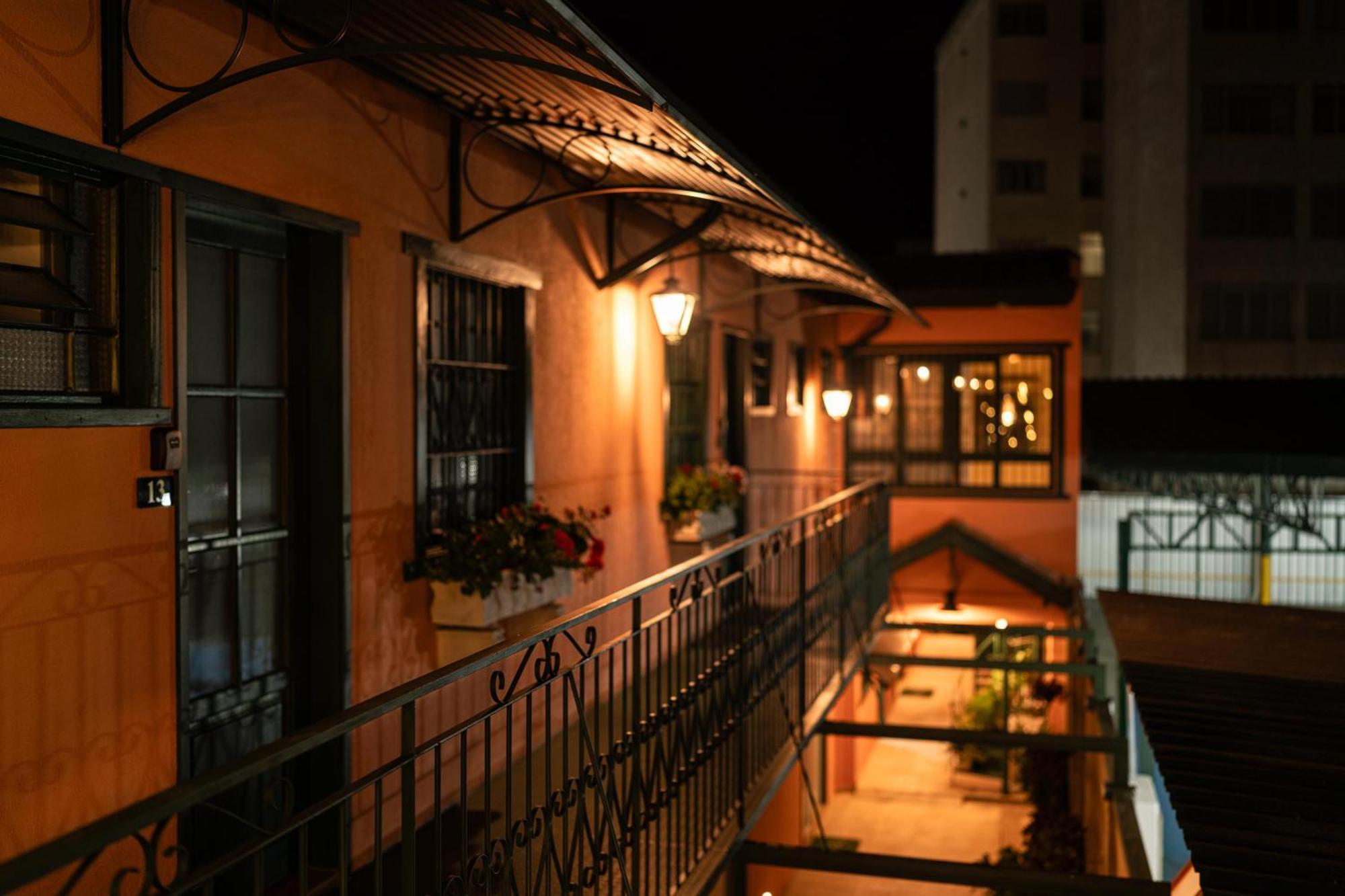 Villa Ida Acomodacoes, Suites Aconchegantes E Charmosas No Centro 세라니그라 외부 사진